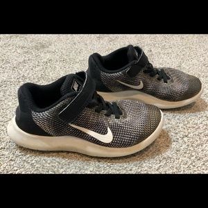 Nike Flex pull on shoes little boys size 13 black and white.